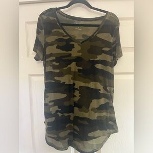 Lucky Brand Women V-neck Tee